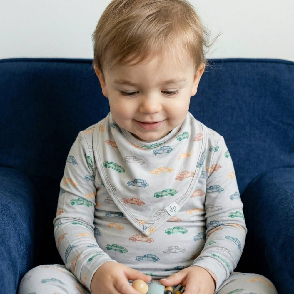 Bandana Bib in Vintage Vroom - Dear Perli