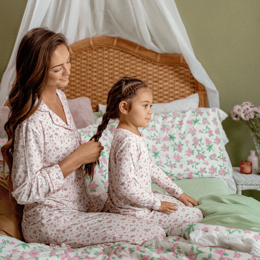 Women's Long Sleeve Pajama Set in Rosie Posie - Dear Perli