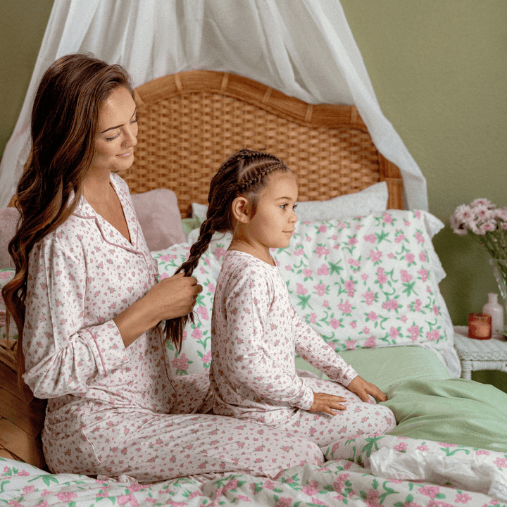 Women's Long Sleeve Pajama Set in Rosie Posie - Dear Perli