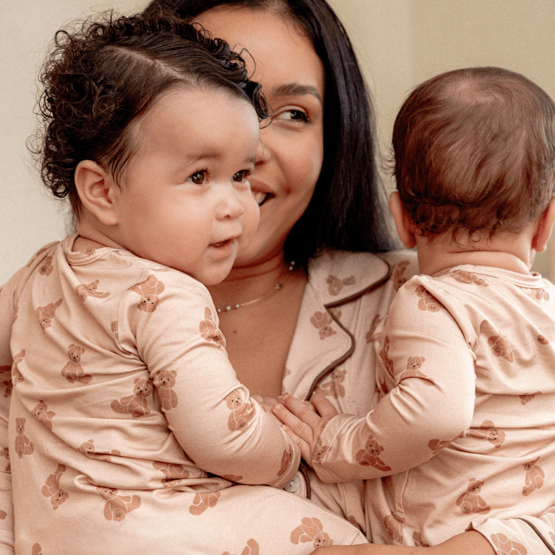 Women's Long Sleeve Pajama Set in Teddy Tales - Dear Perli